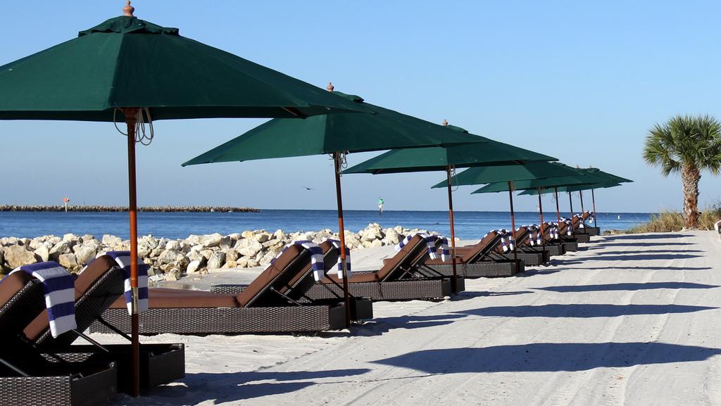 Dreamview Beachfront Hotel & Resort 克利尔沃特 外观 照片