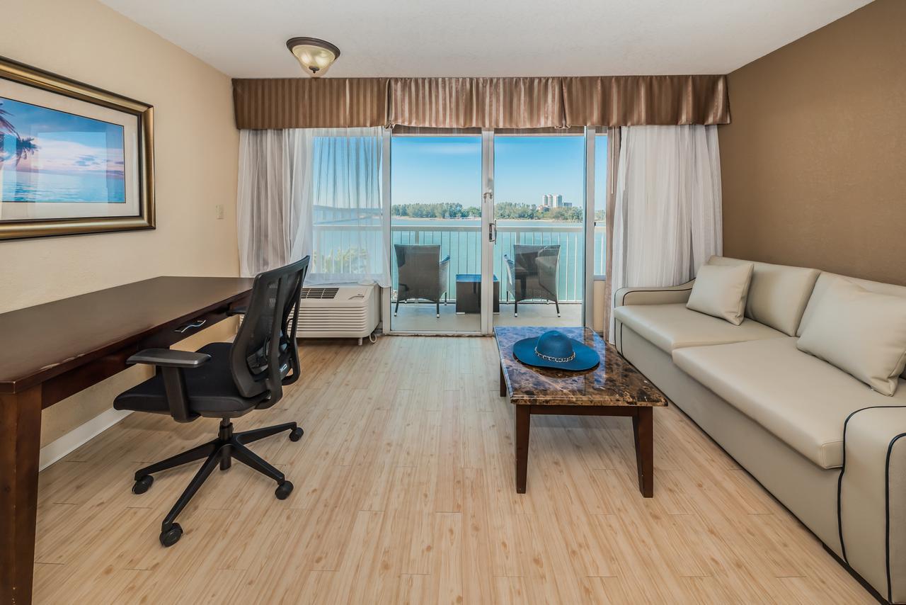 Dreamview Beachfront Hotel & Resort 克利尔沃特 外观 照片