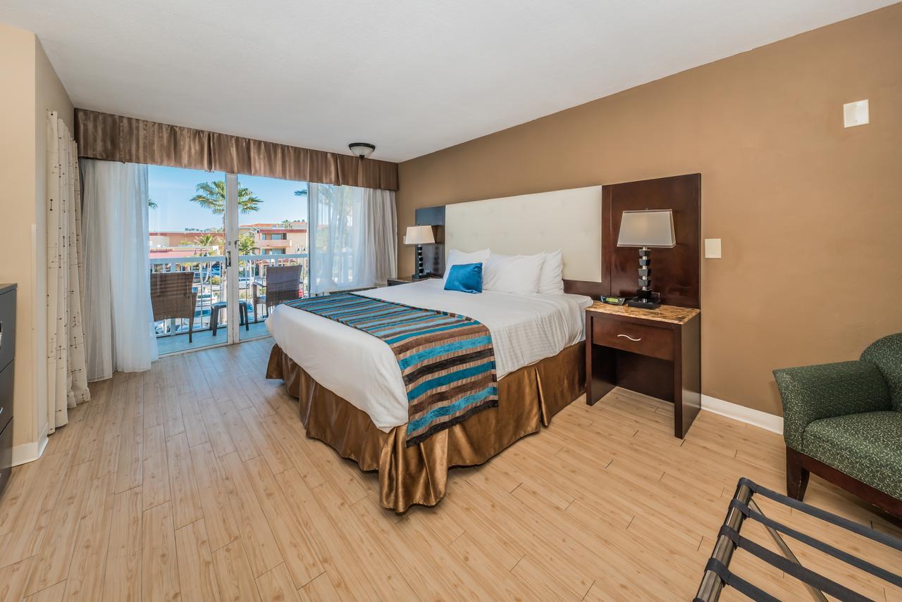 Dreamview Beachfront Hotel & Resort 克利尔沃特 外观 照片
