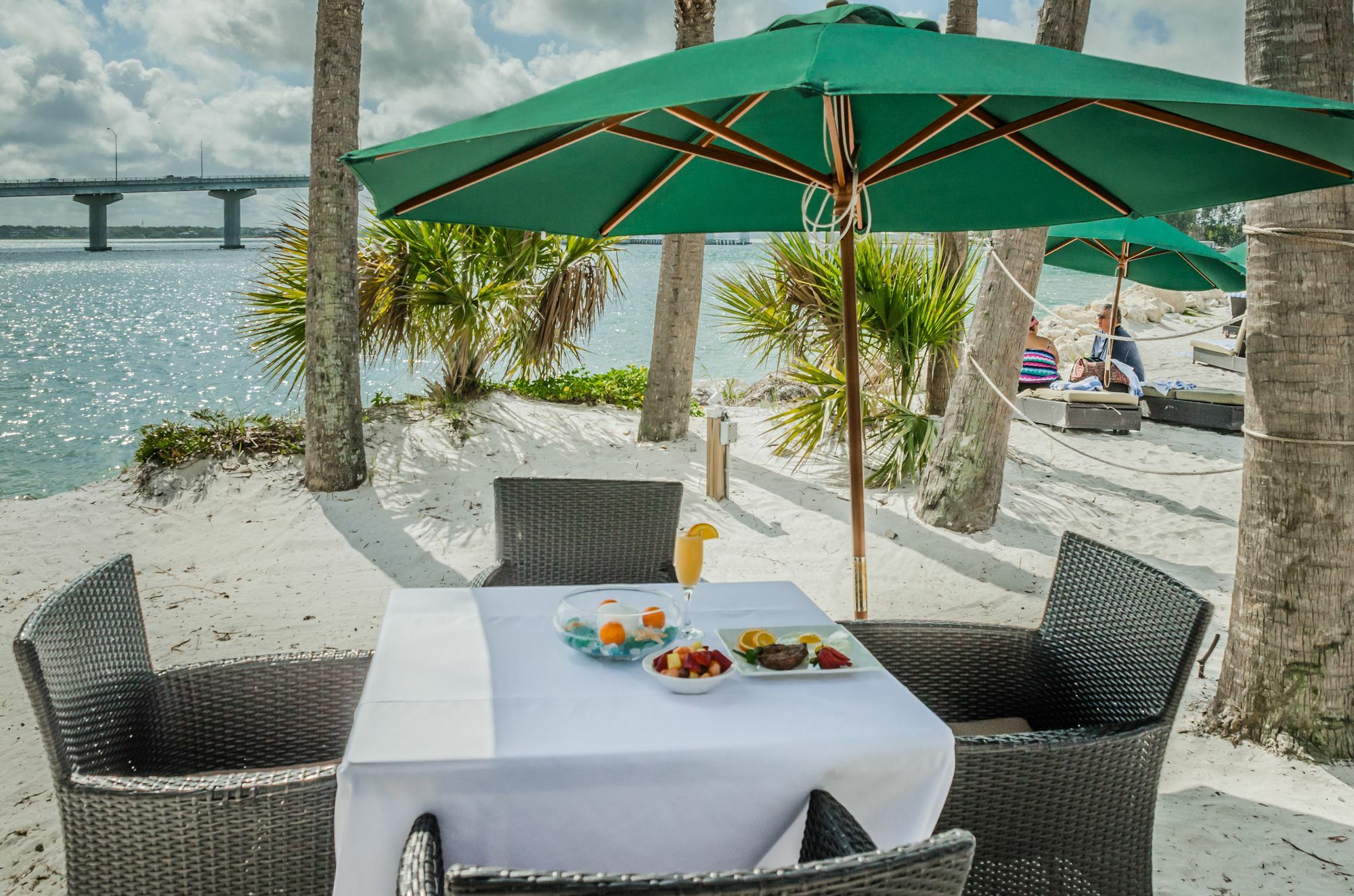 Dreamview Beachfront Hotel & Resort 克利尔沃特 外观 照片